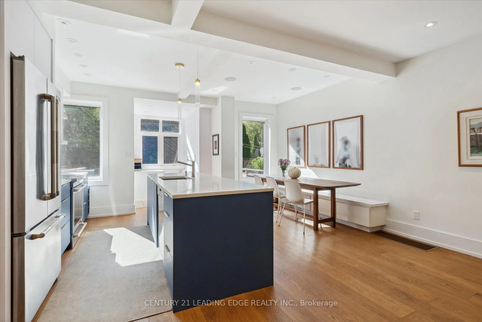 888 Manning Avenue