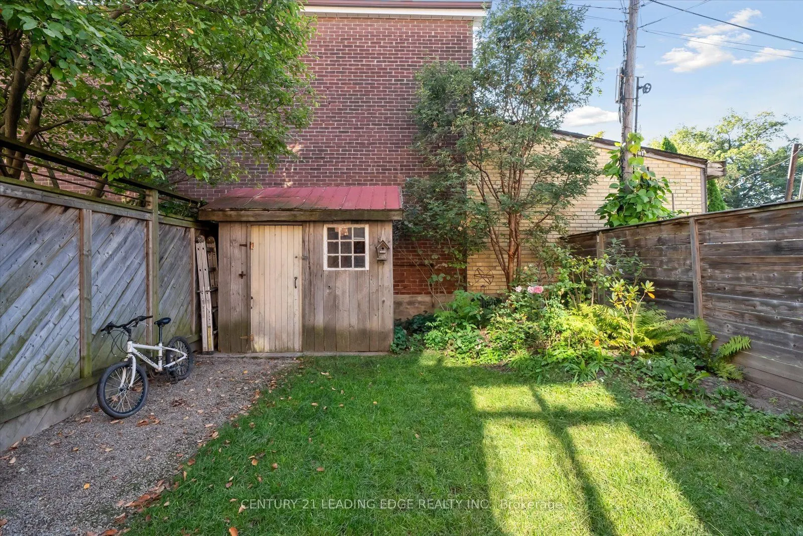 888 Manning Avenue