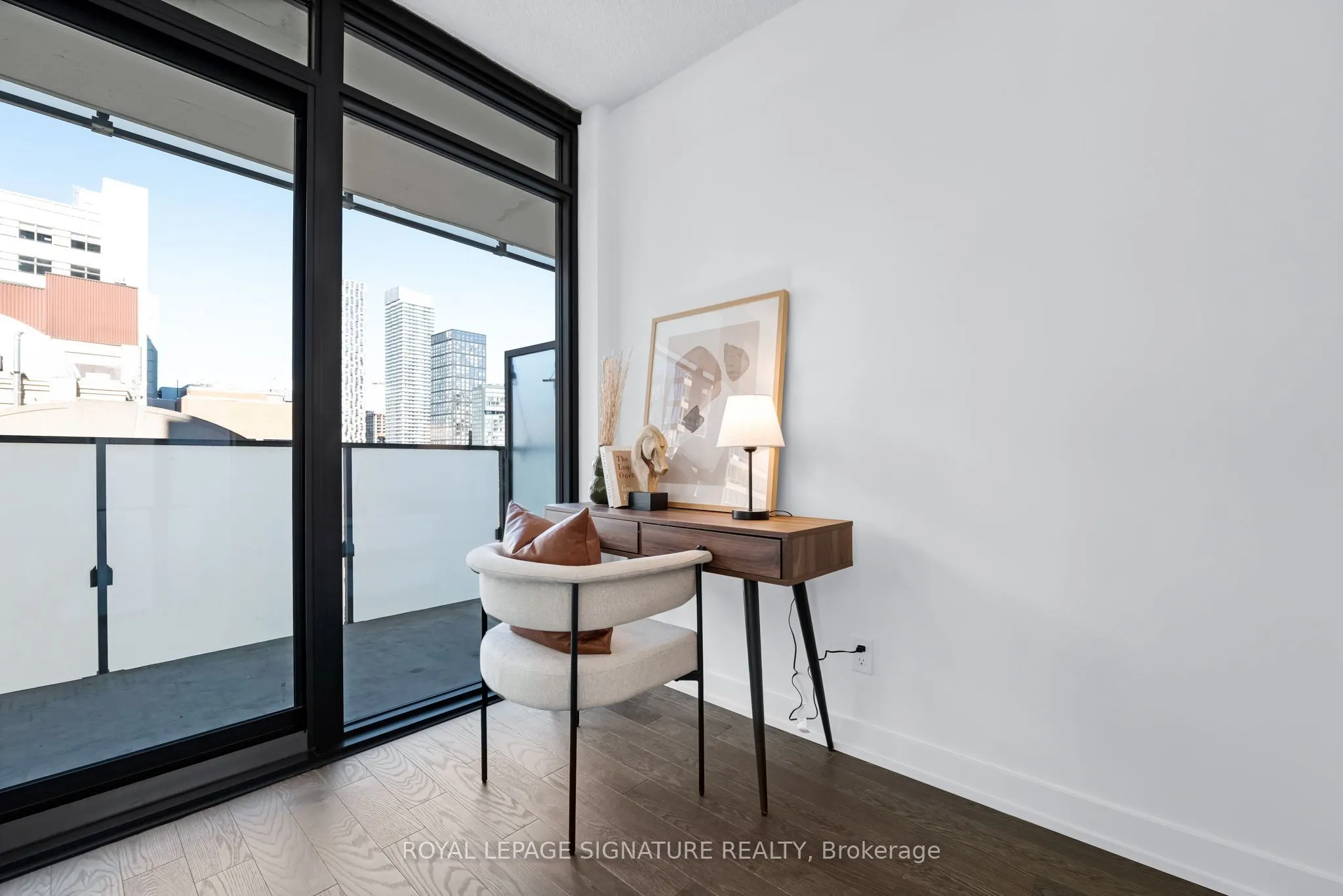 25 Richmond Street E #1212