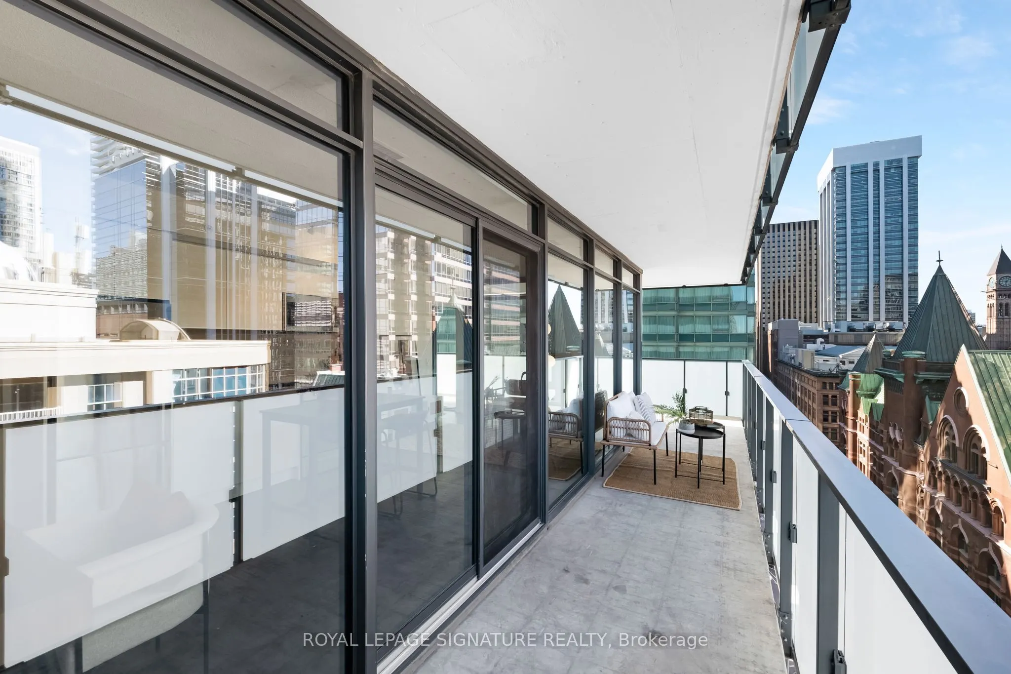 25 Richmond Street E #1212