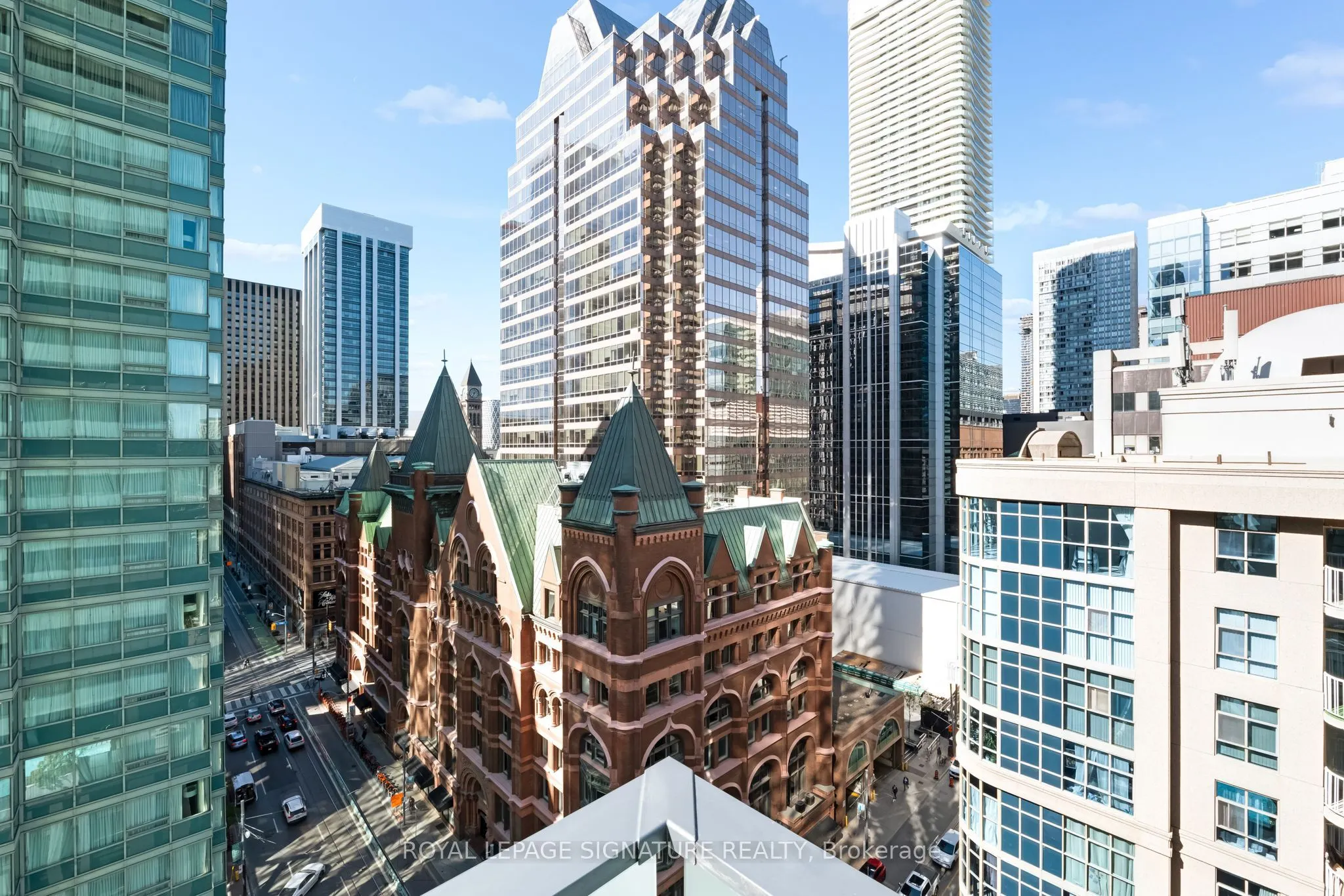 25 Richmond Street E #1212