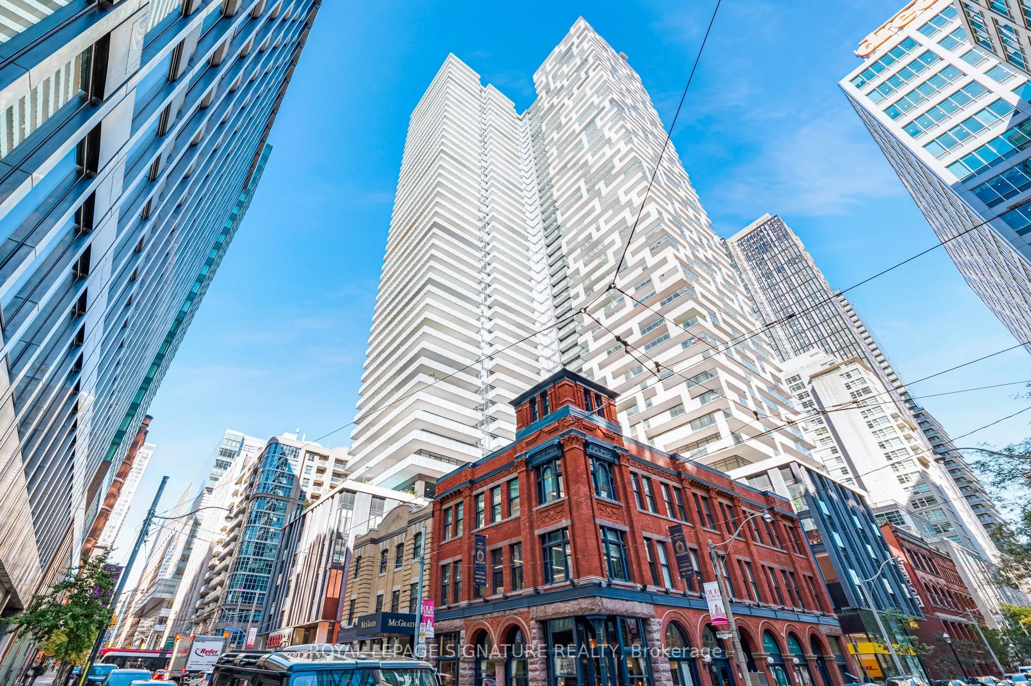 25 Richmond Street E #1212