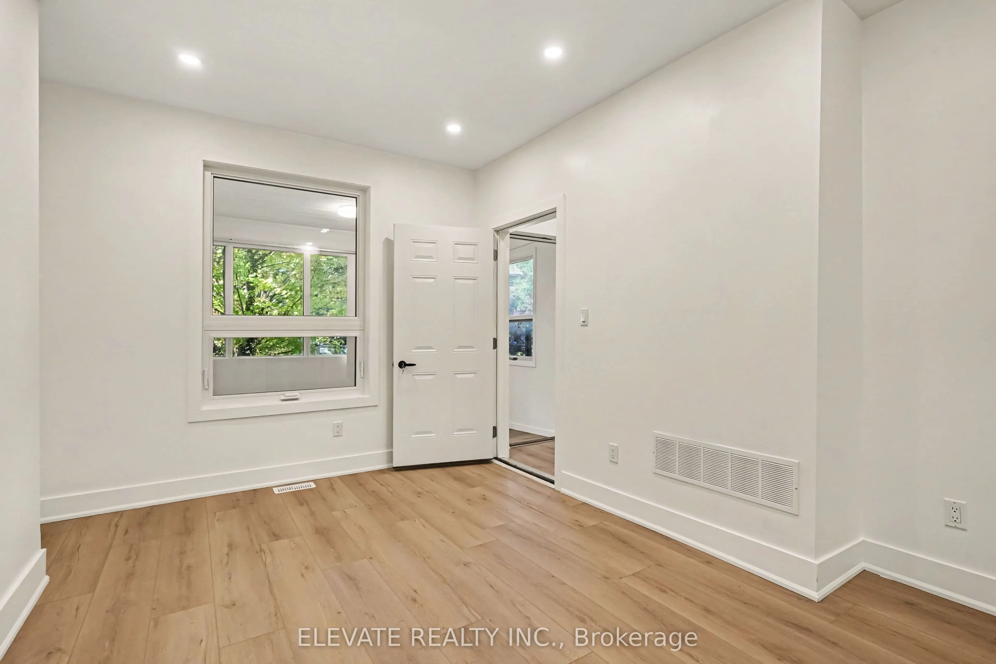 617 Clinton Street #Main