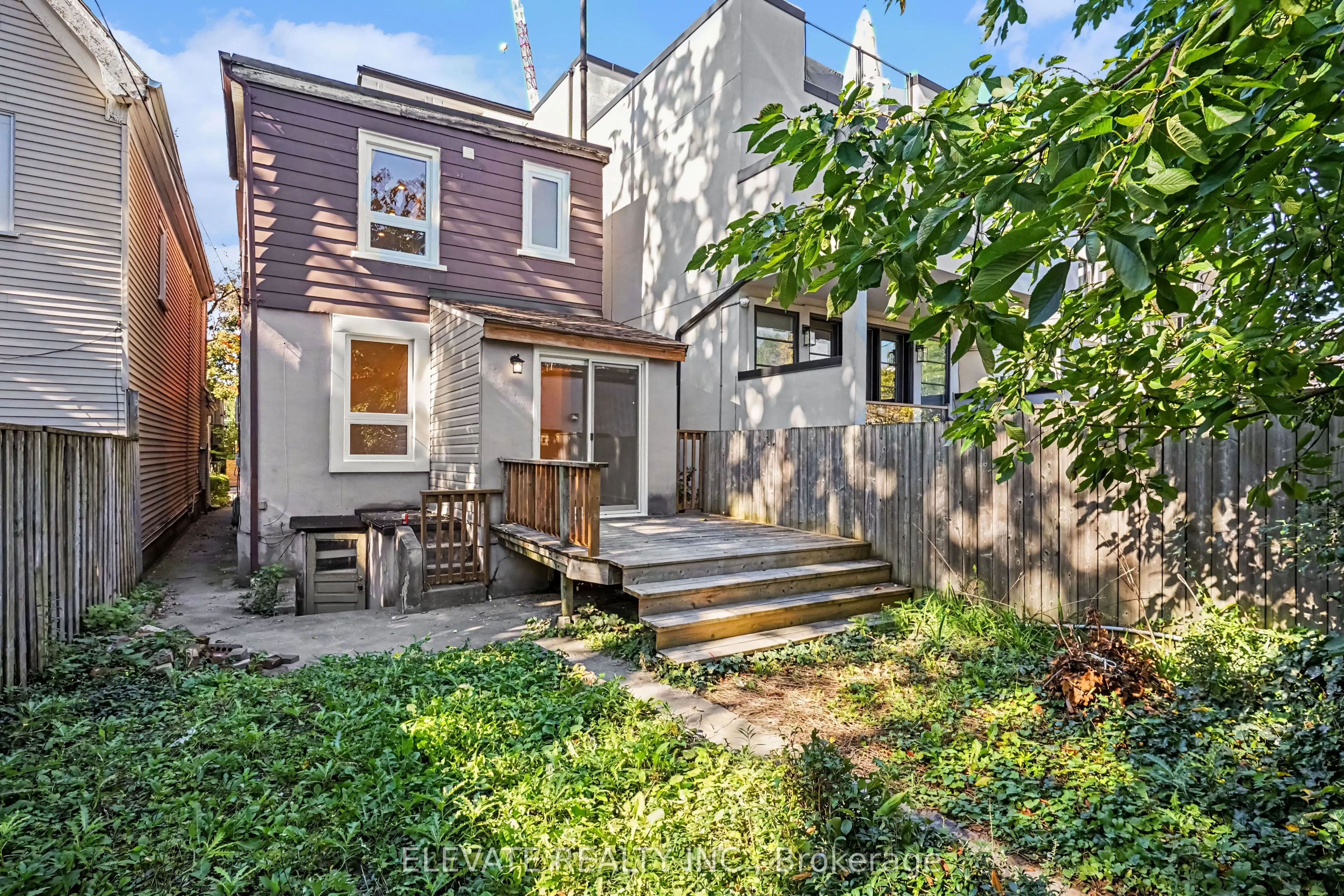 617 Clinton Street #Main