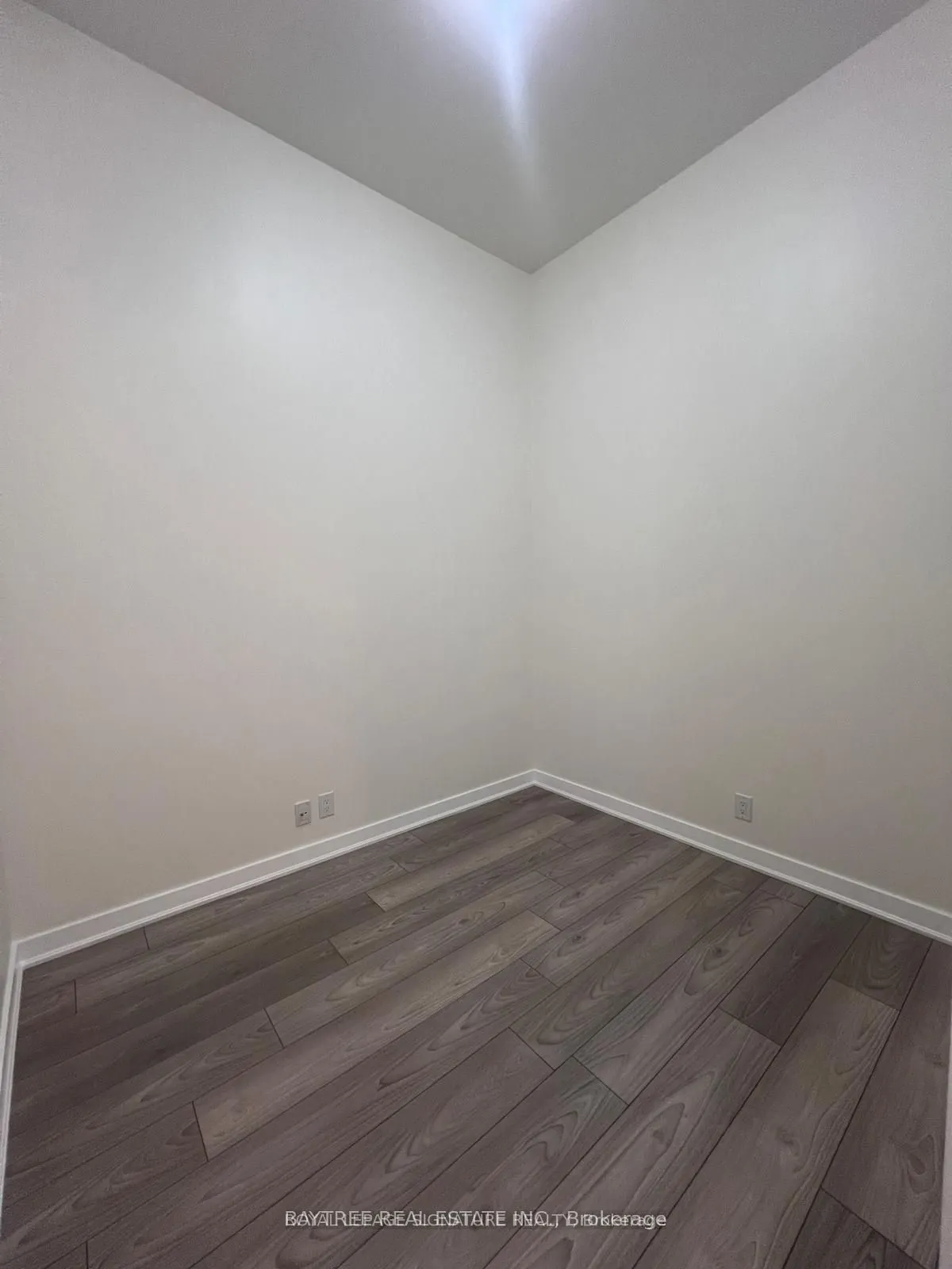 120 Parliament Street #904