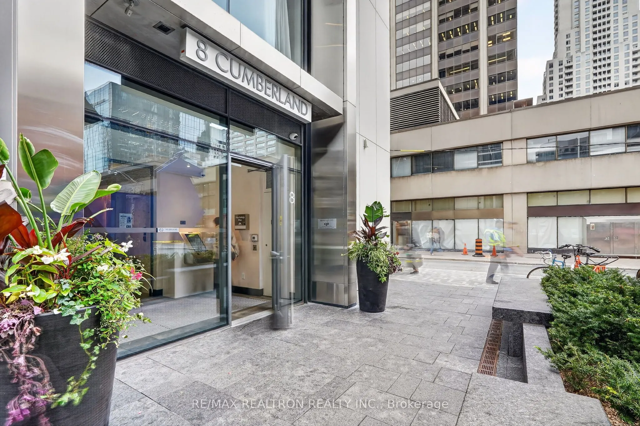8 Cumberland Street #1205