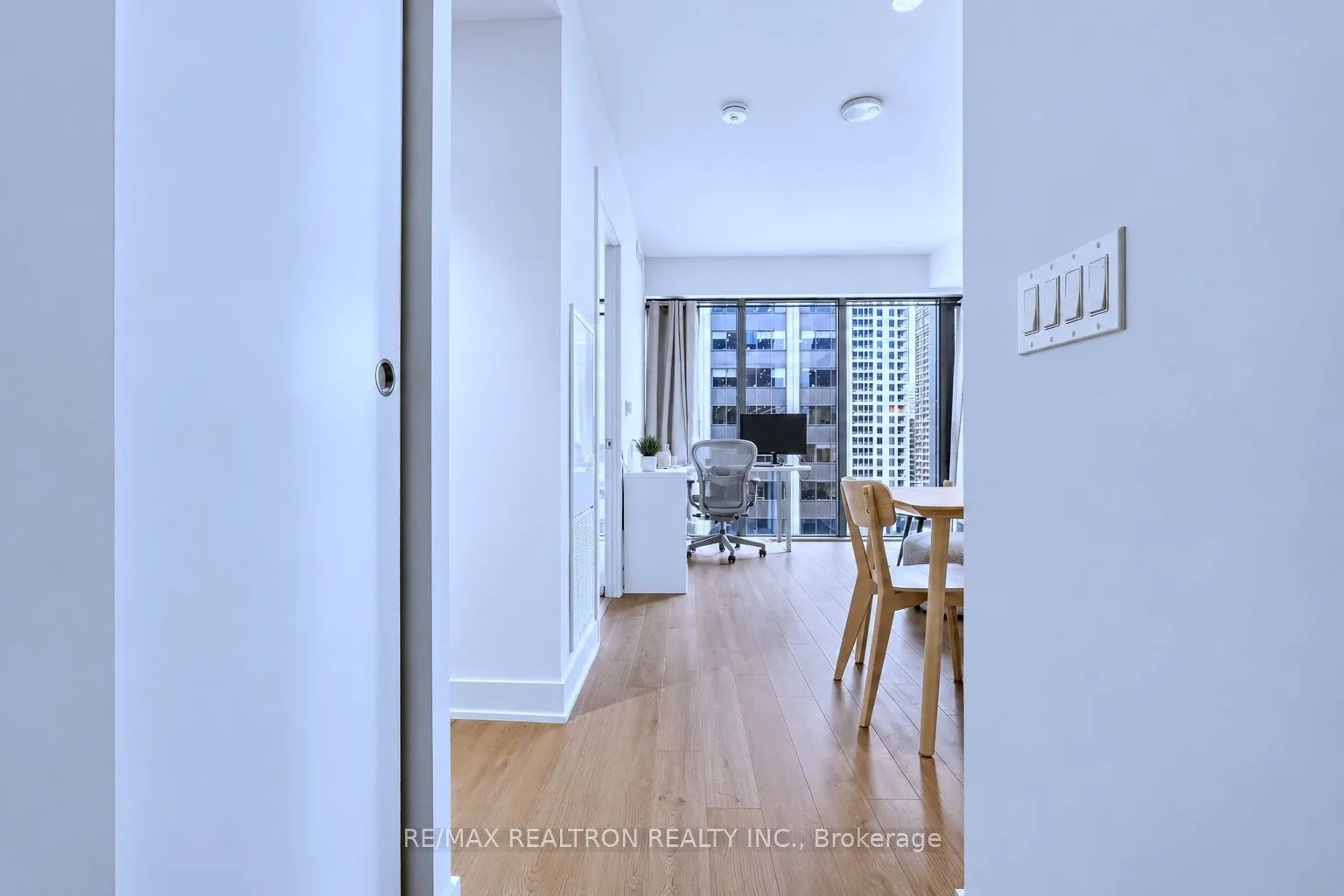 8 Cumberland Street #1205