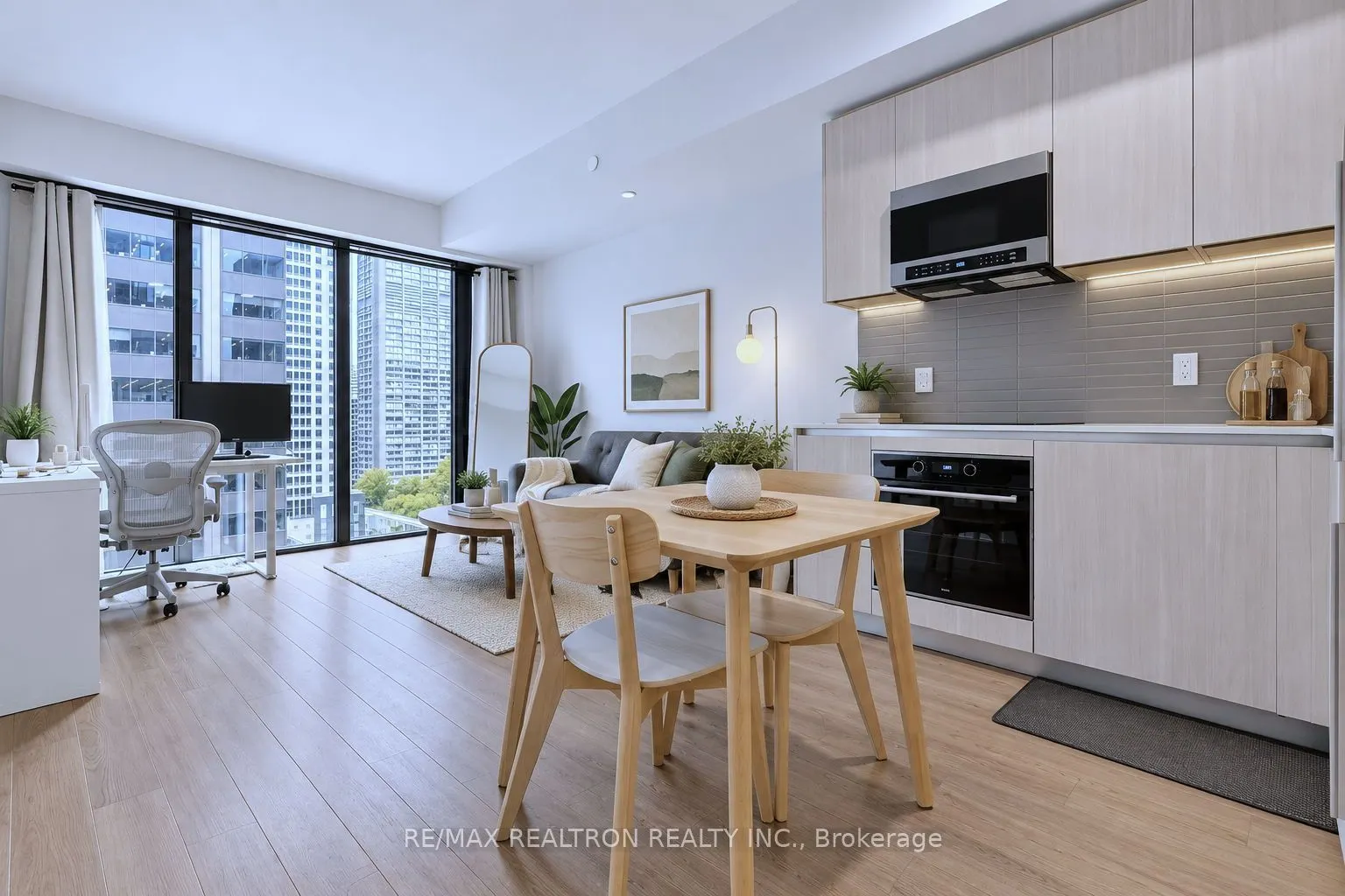8 Cumberland Street #1205