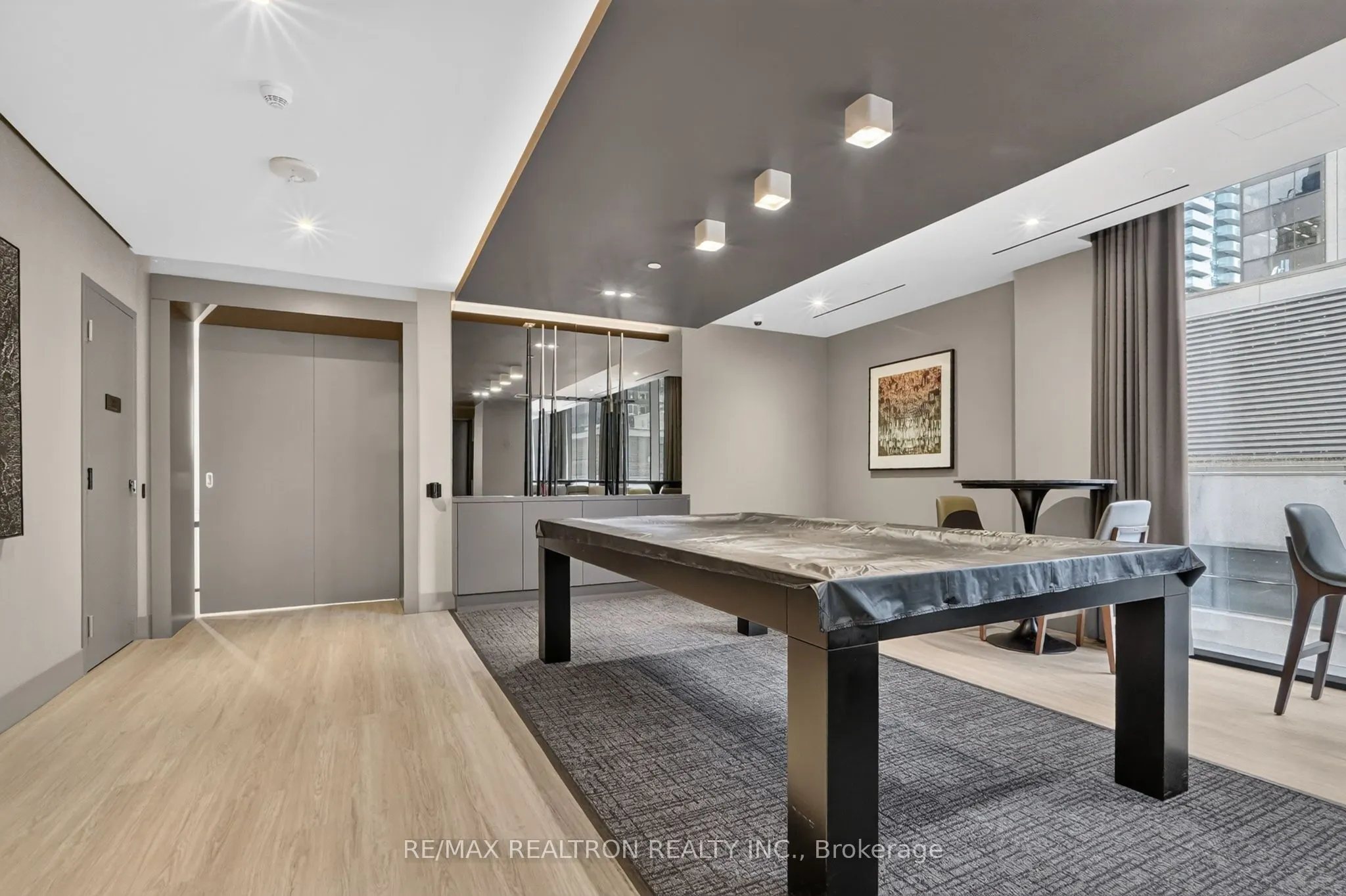 8 Cumberland Street #1205