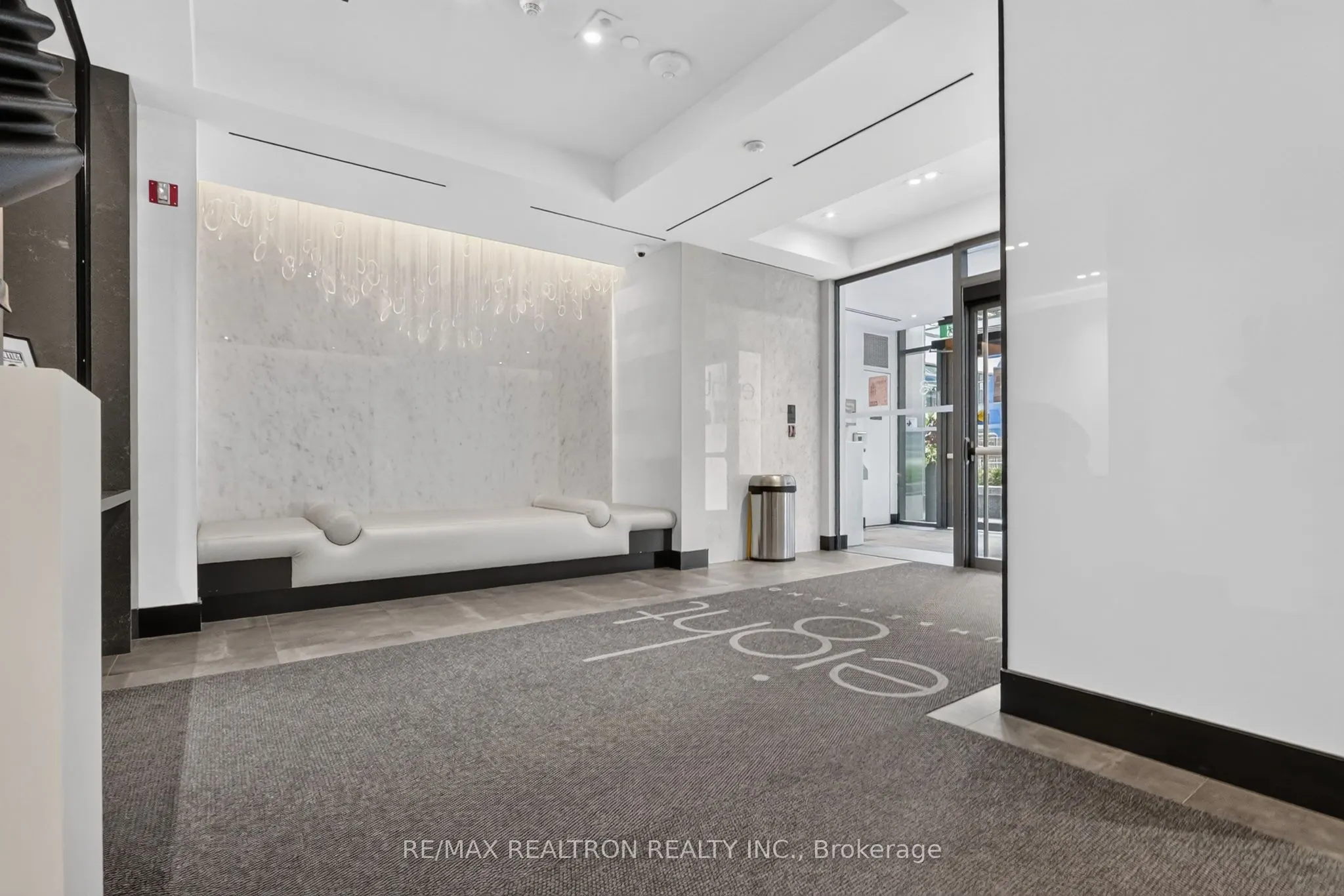 8 Cumberland Street #1205