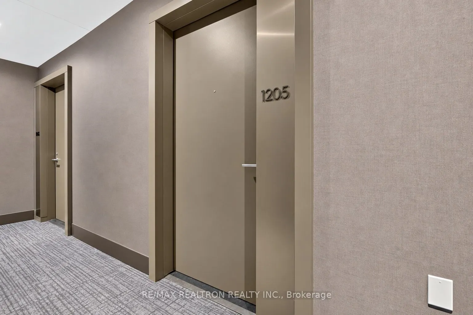 8 Cumberland Street #1205