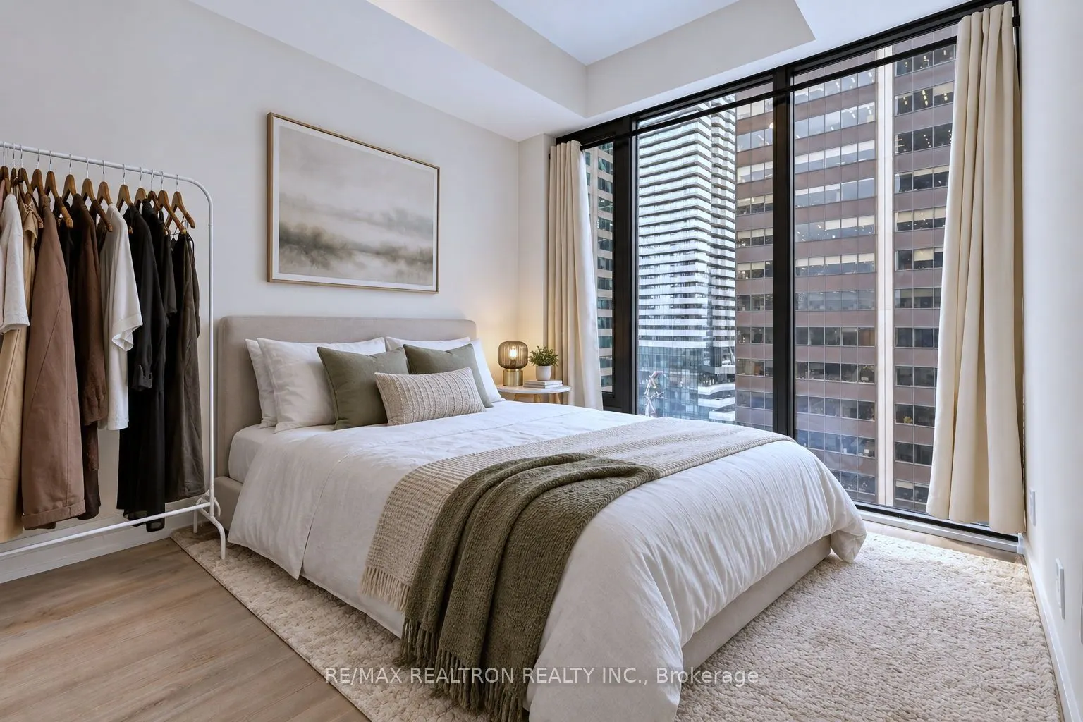 8 Cumberland Street #1205