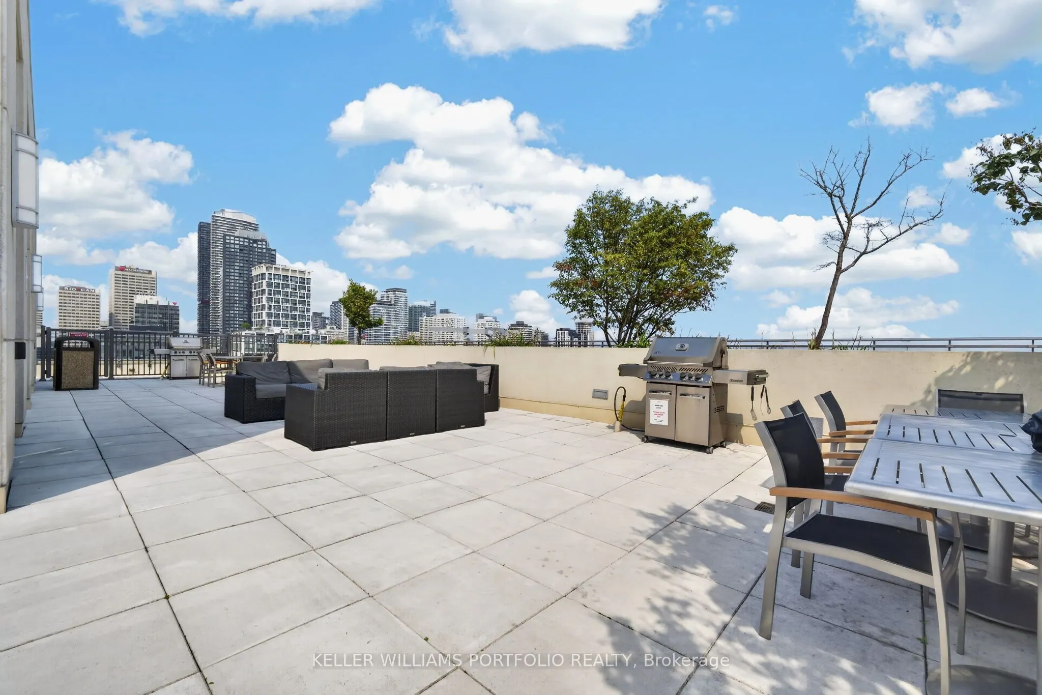 23 Glebe Road W #802