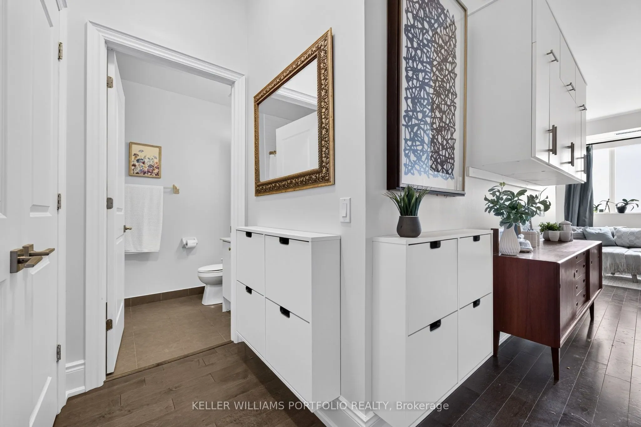 23 Glebe Road W #802