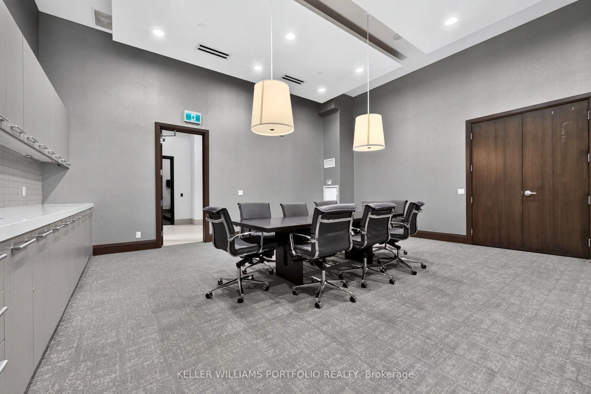23 Glebe Road W #802