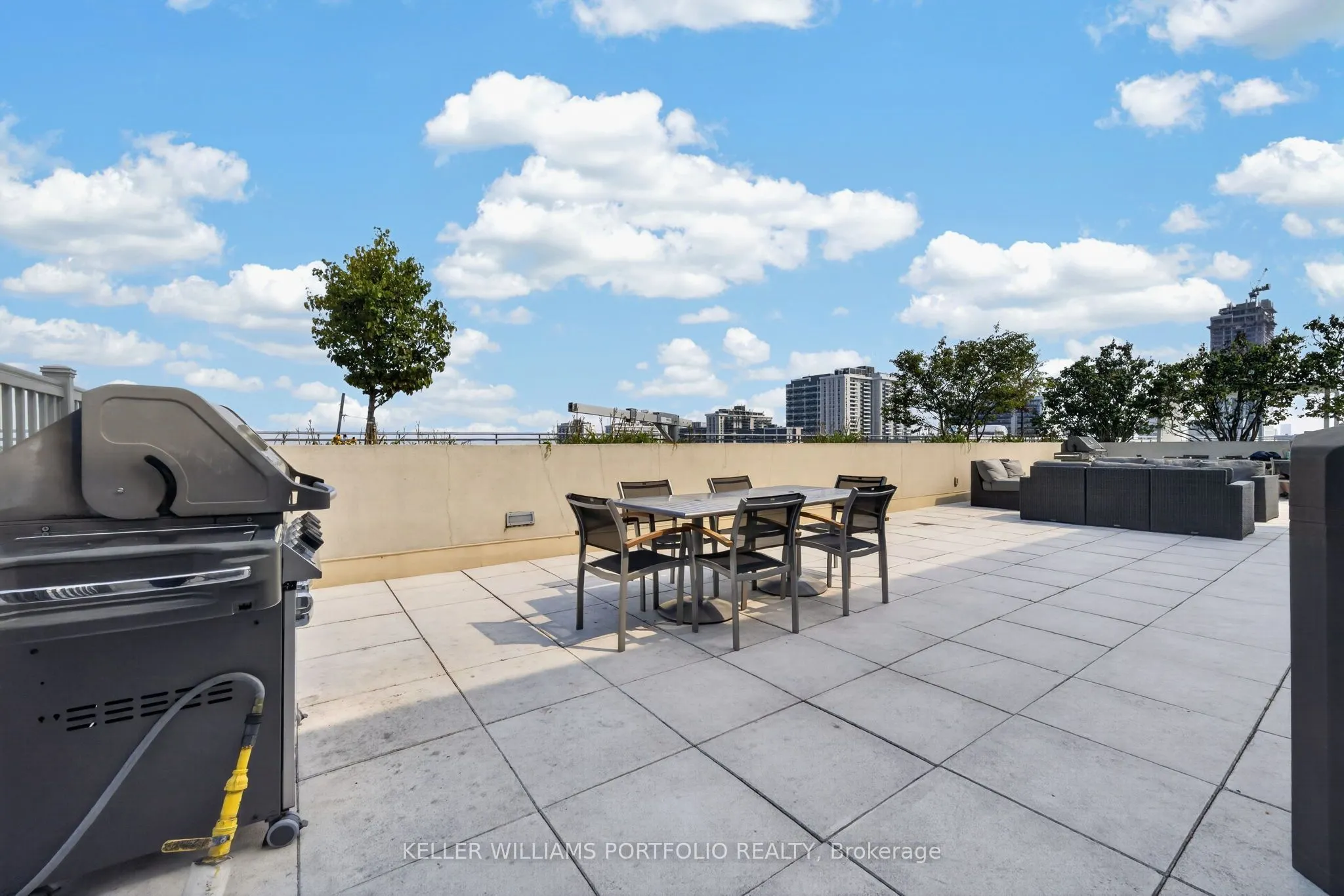 23 Glebe Road W #802