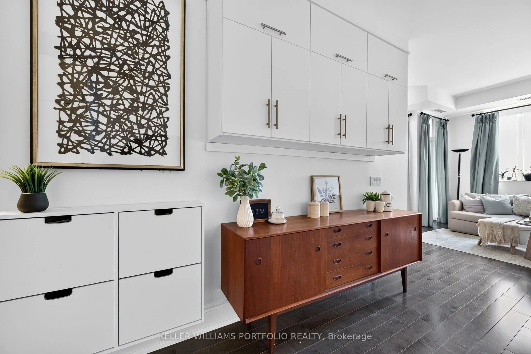 23 Glebe Road W #802