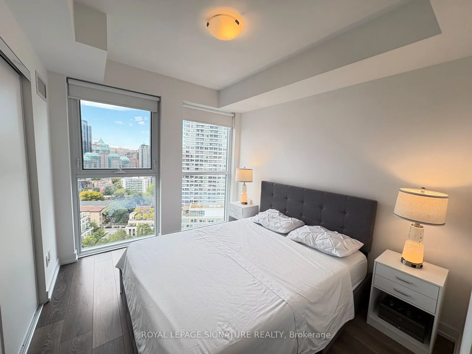 159 Wellesley Street #2210