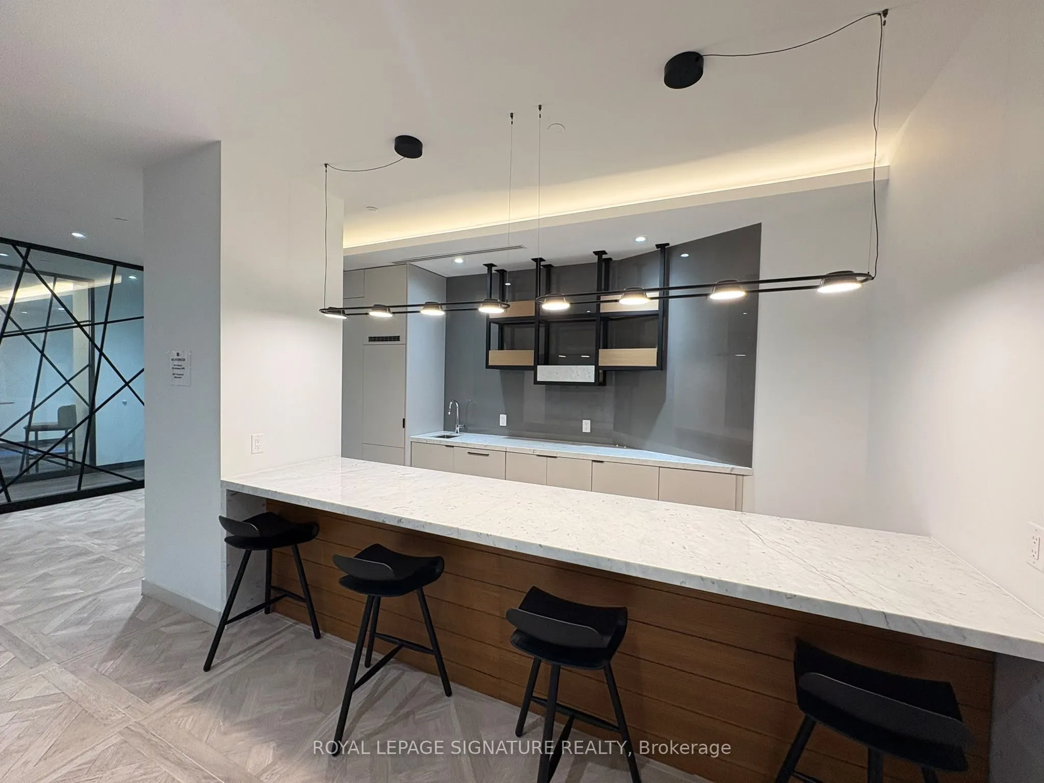 159 Wellesley Street #2210