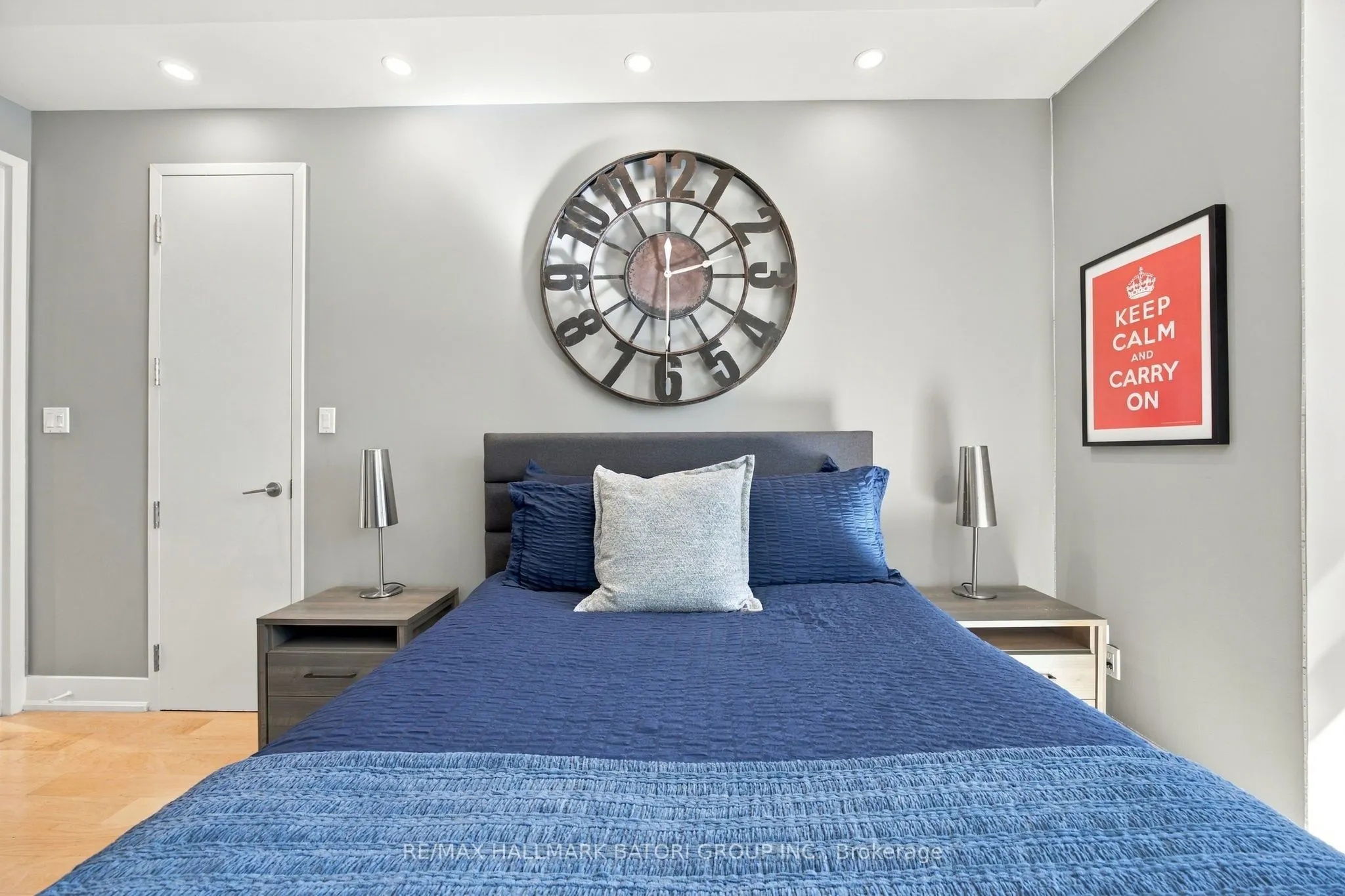 562 Eglinton Avenue E #301