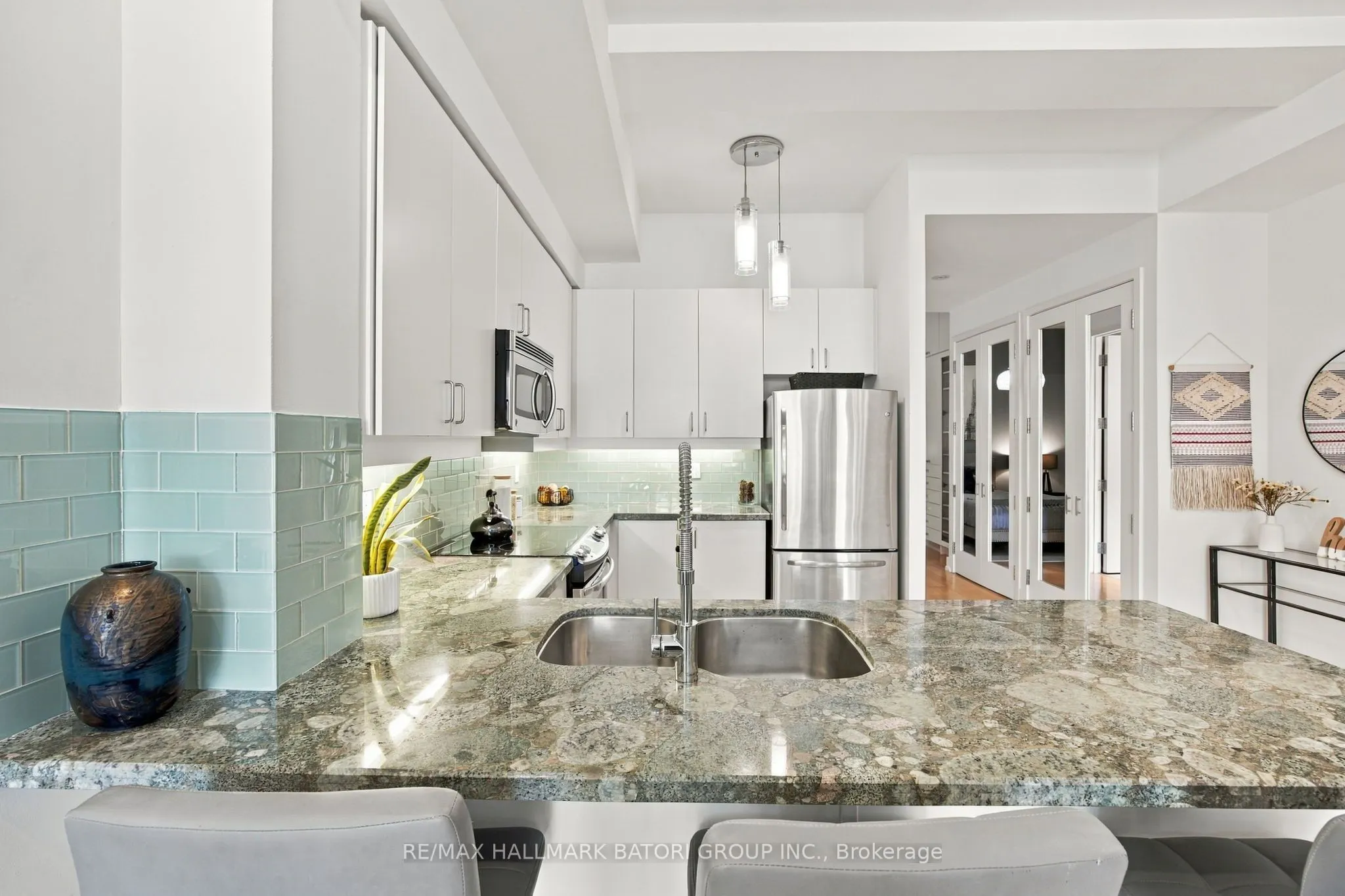 562 Eglinton Avenue E #301