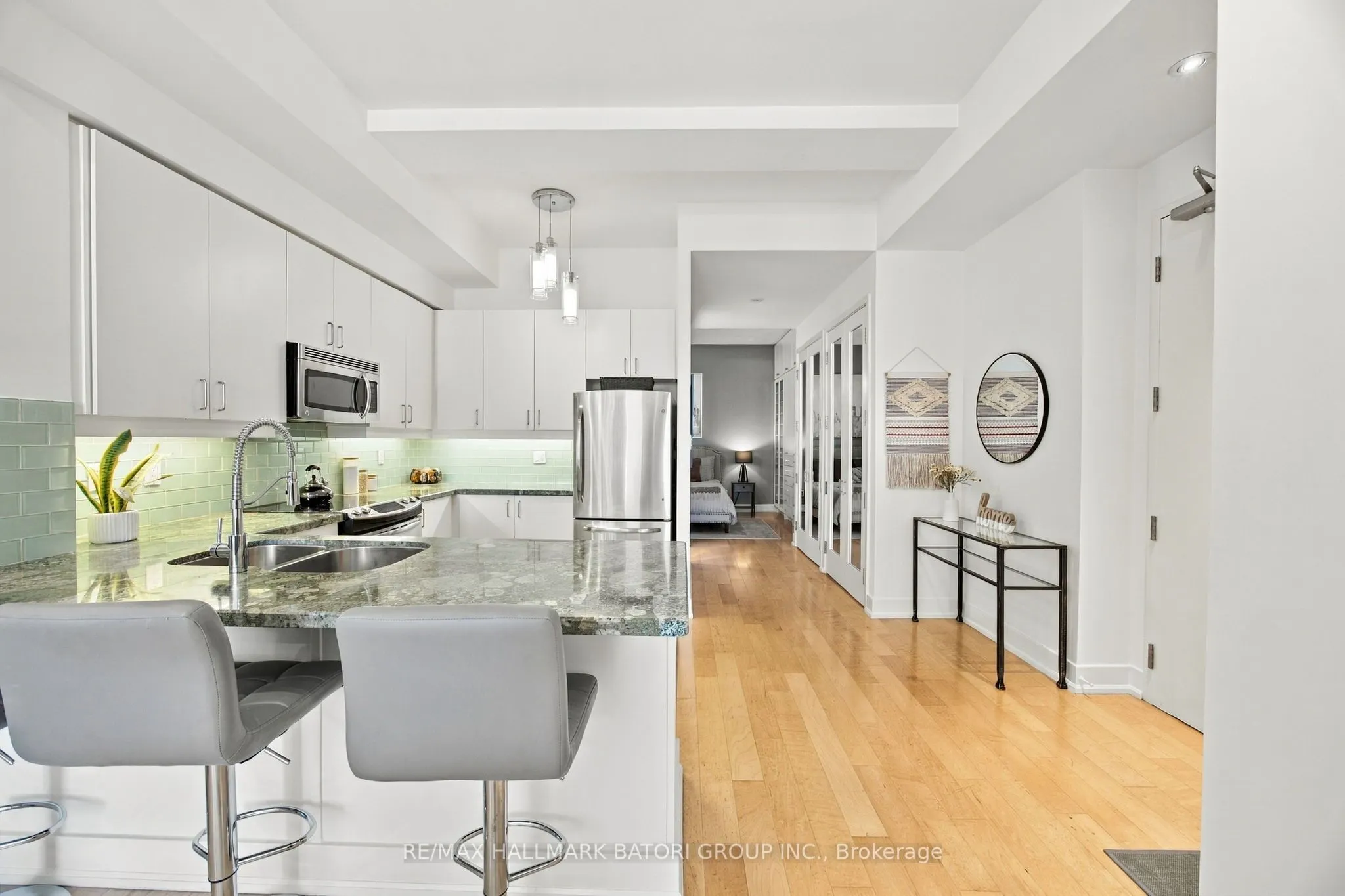 562 Eglinton Avenue E #301