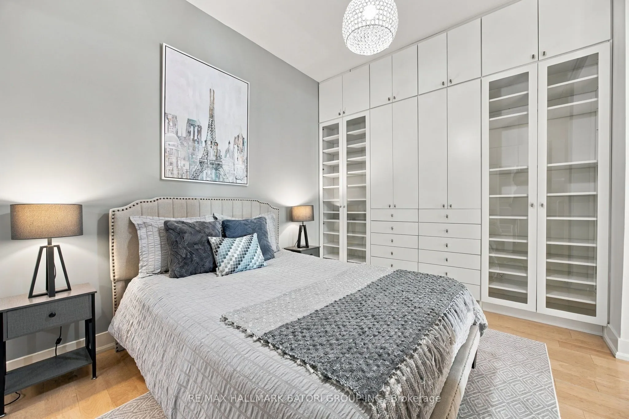 562 Eglinton Avenue E #301