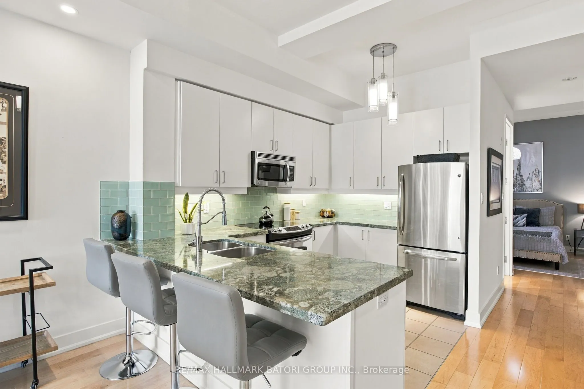 562 Eglinton Avenue E #301