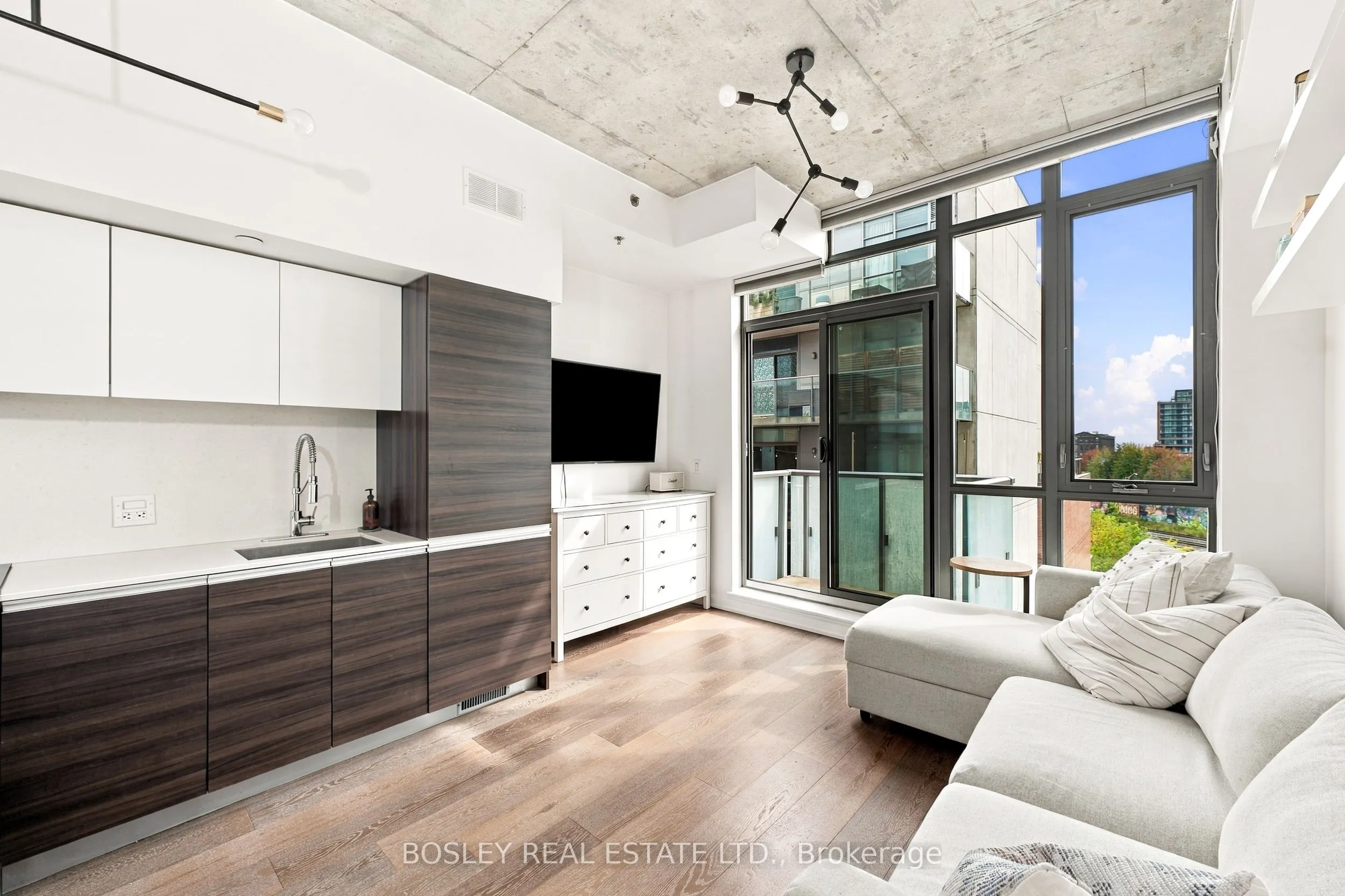 8 Gladstone Avenue #613