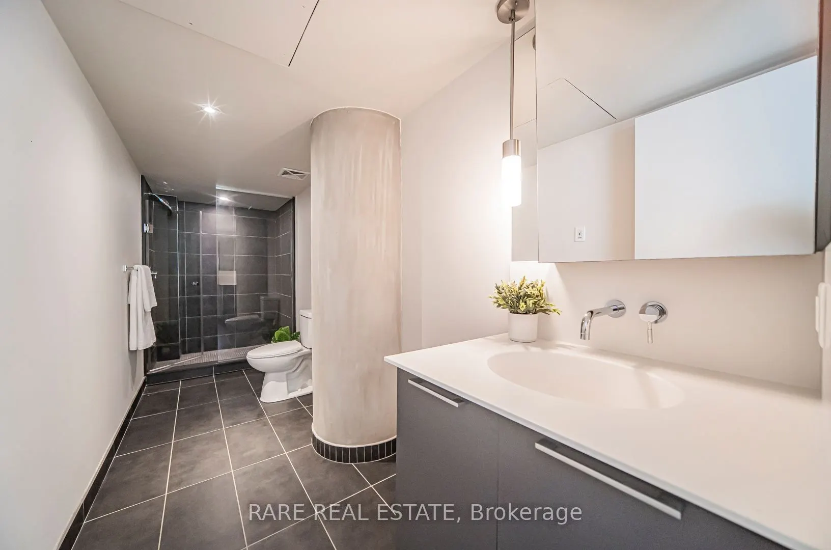 650 King Street W #106