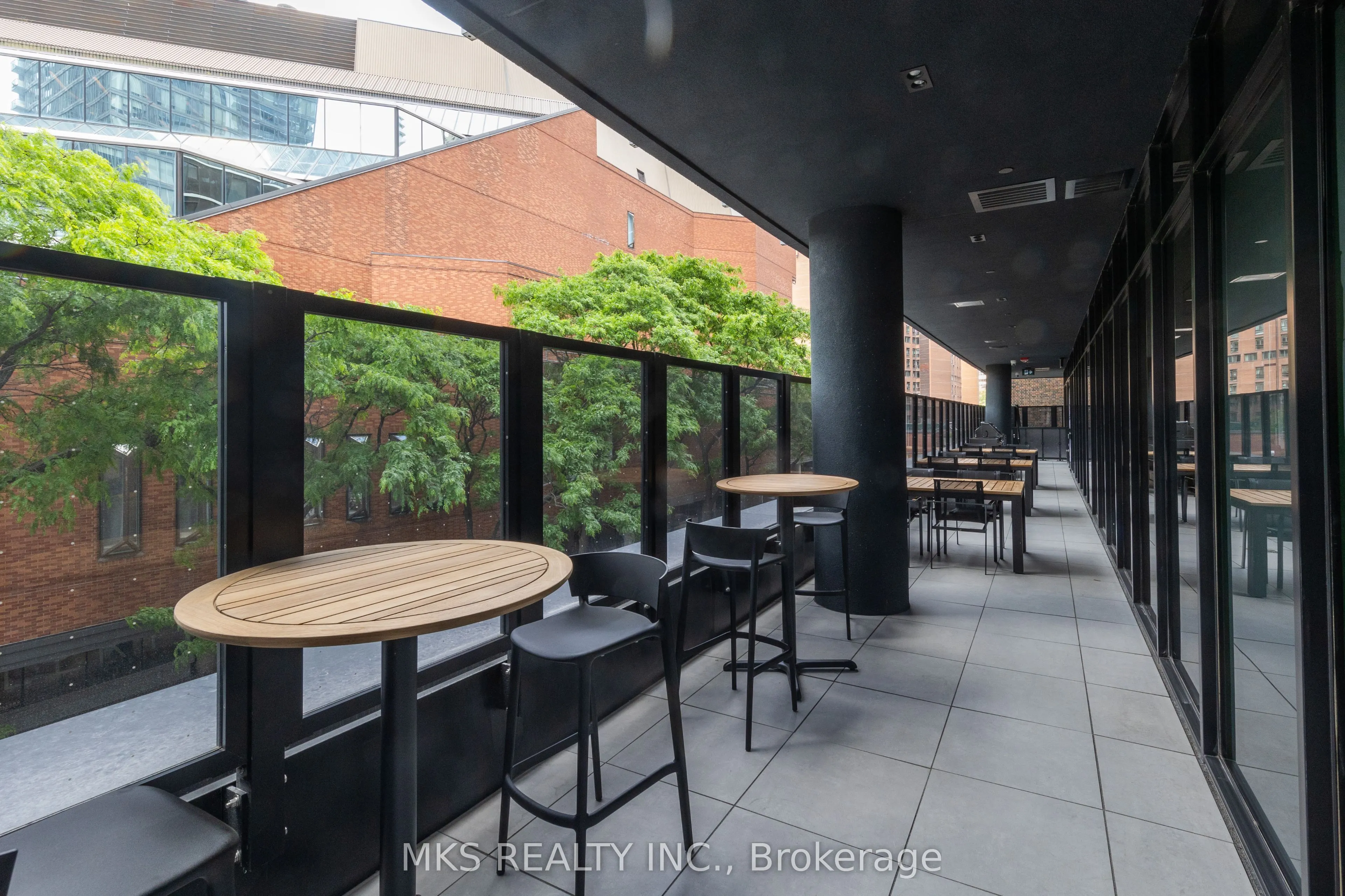 771 Yonge Street #PH06