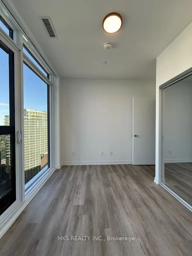 771 Yonge Street #PH06