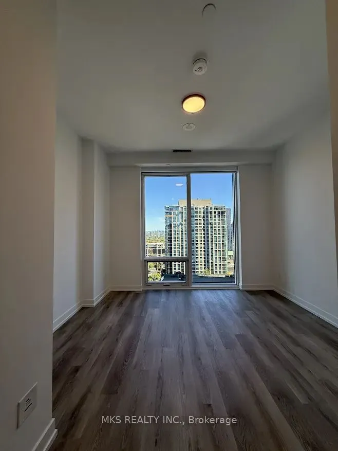 771 Yonge Street #PH06