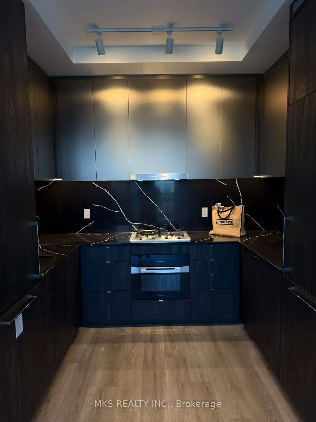 771 Yonge Street #PH06