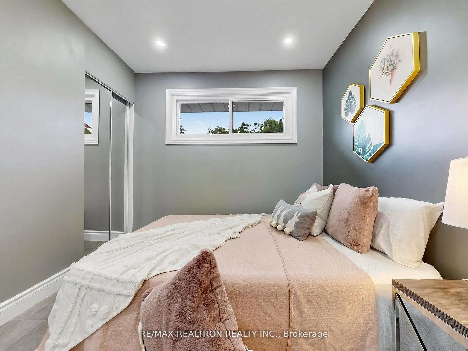 56 Ternhill Crescent