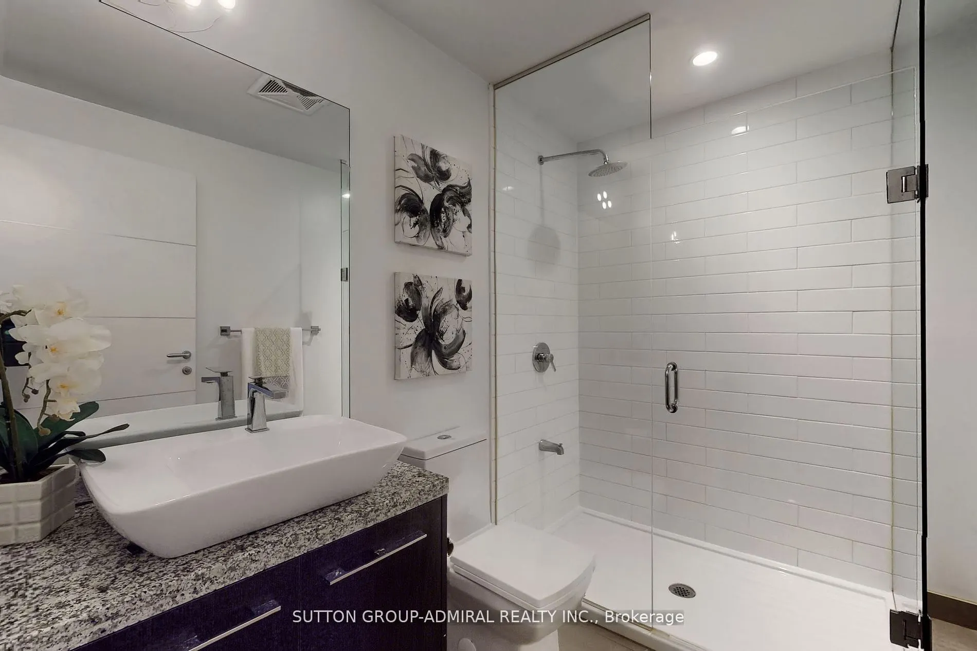 220 George Street #304