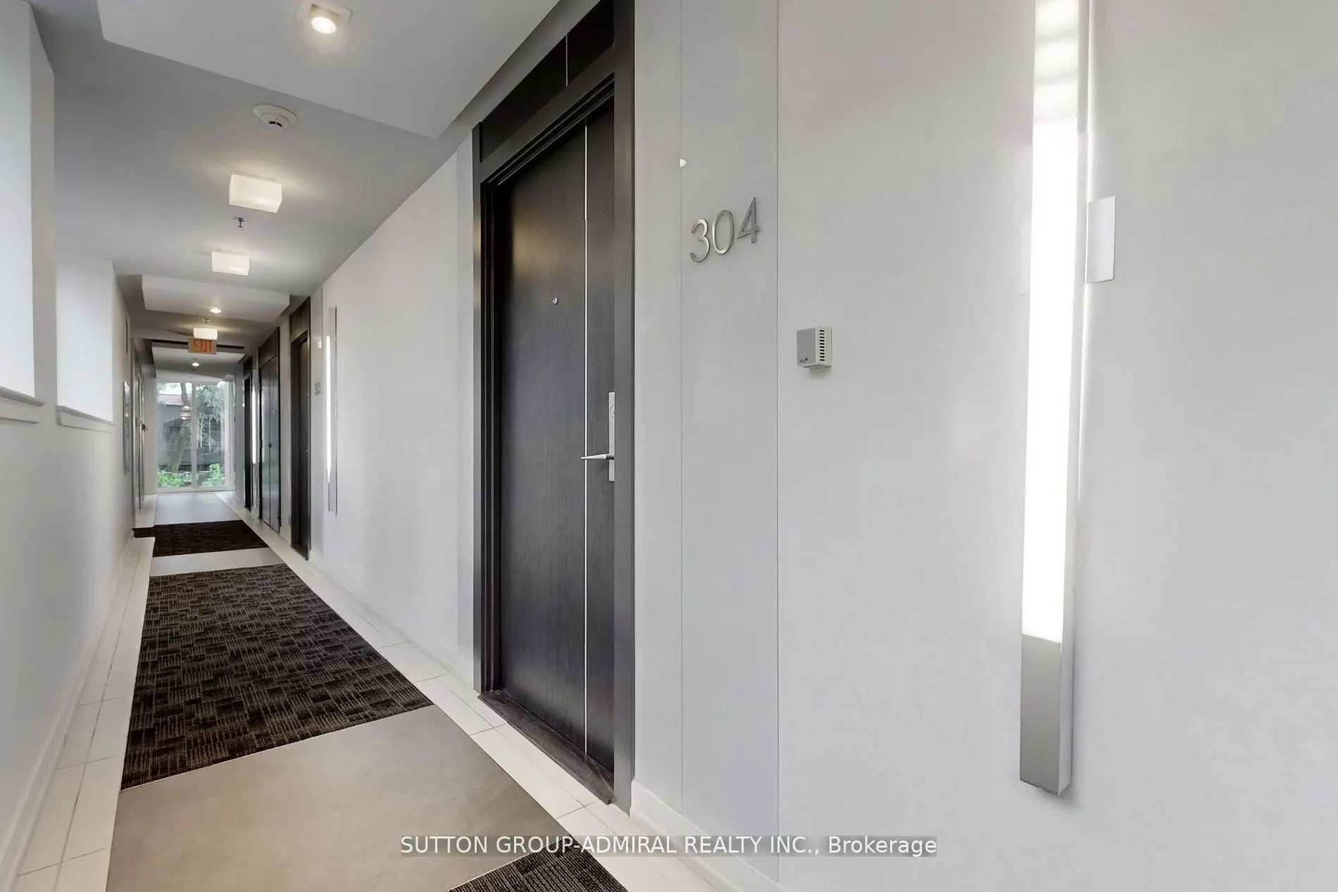220 George Street #304