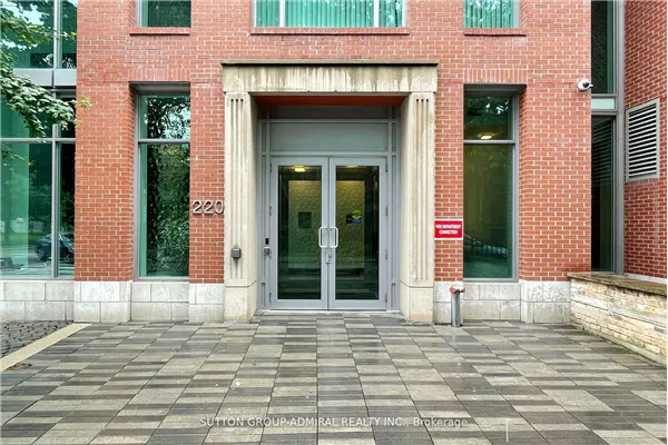 220 George Street #304