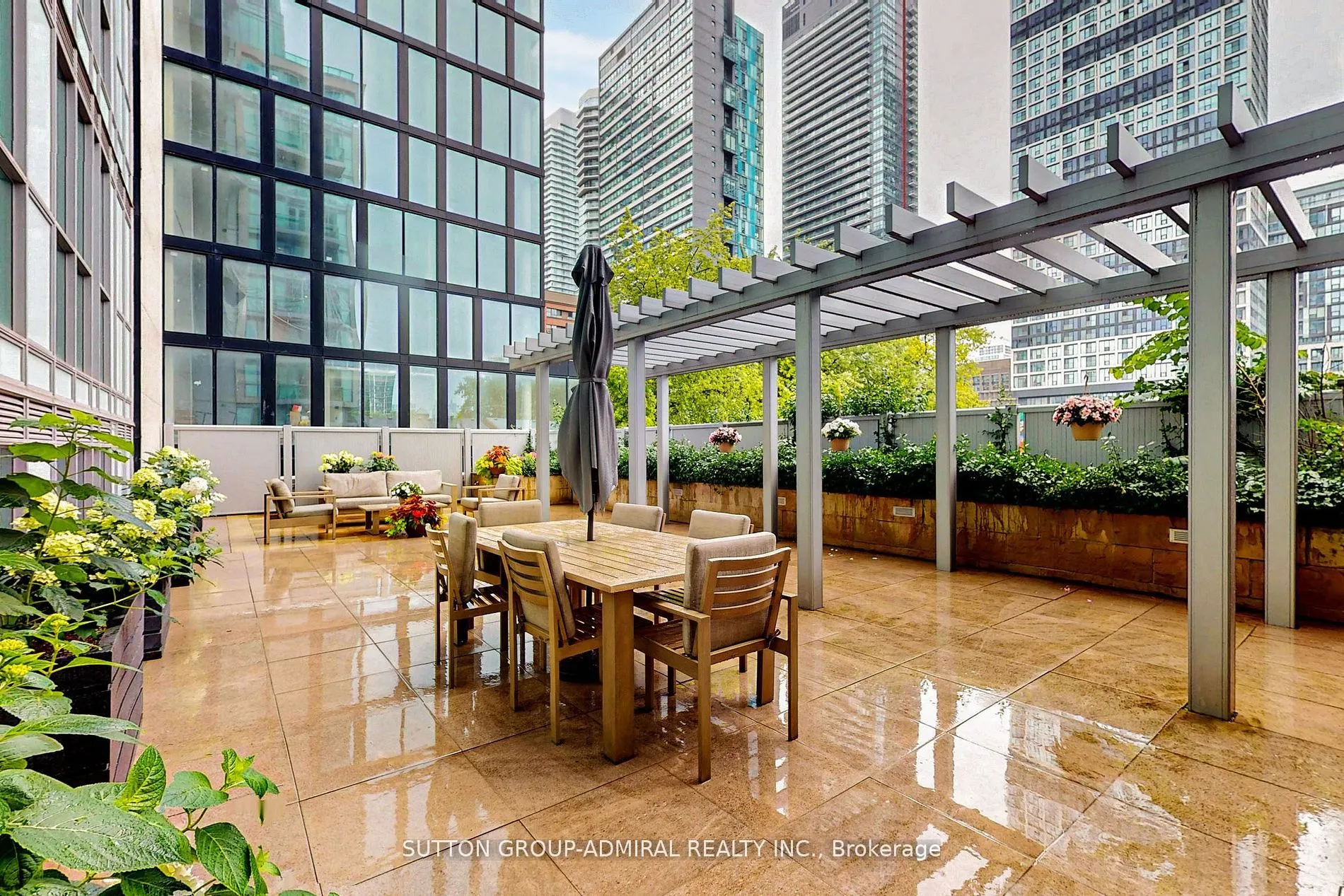 220 George Street #304