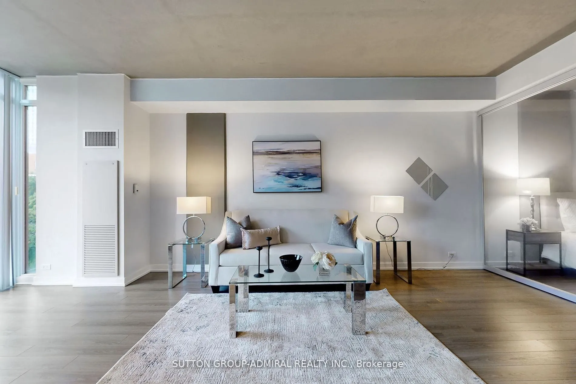 220 George Street #304