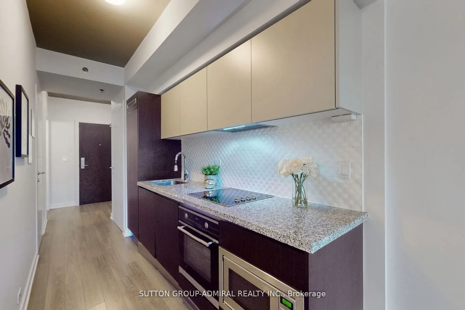 220 George Street #304