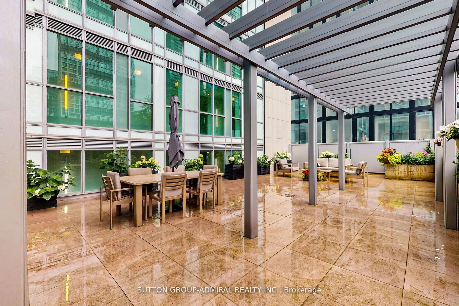 220 George Street #304