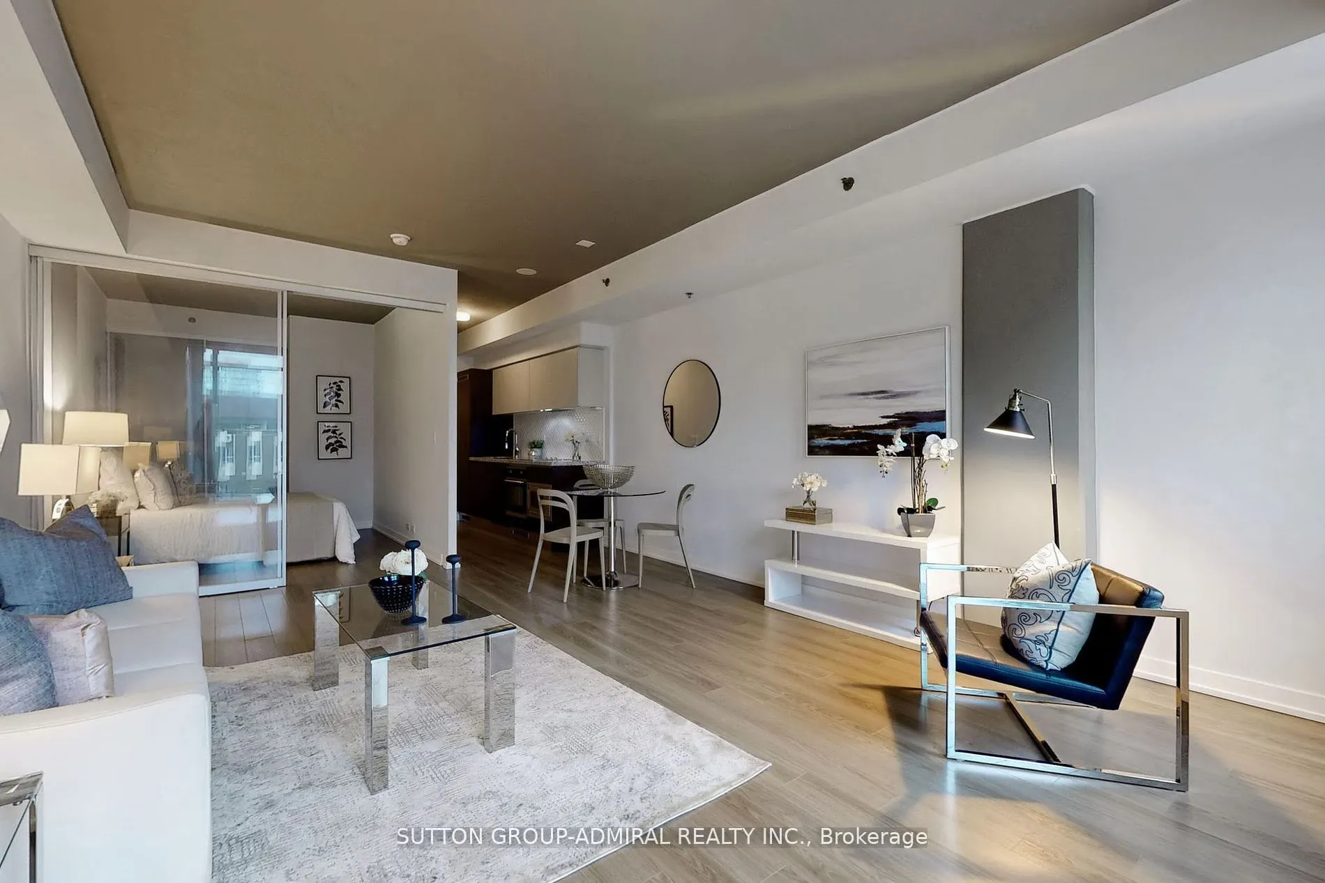 220 George Street #304
