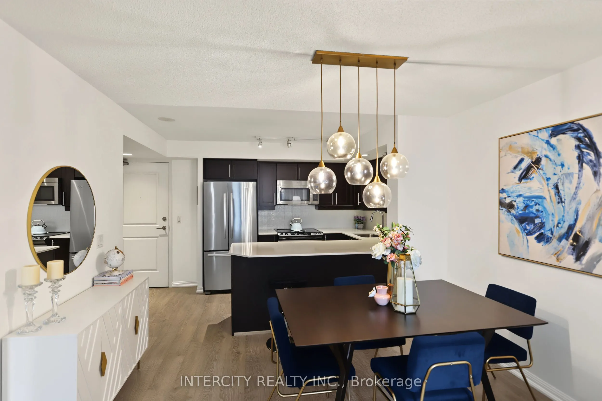 85 East Liberty Street #527