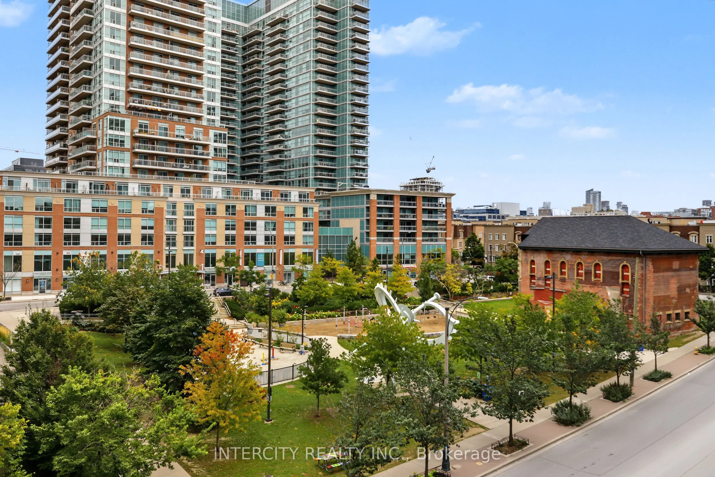 85 East Liberty Street #527