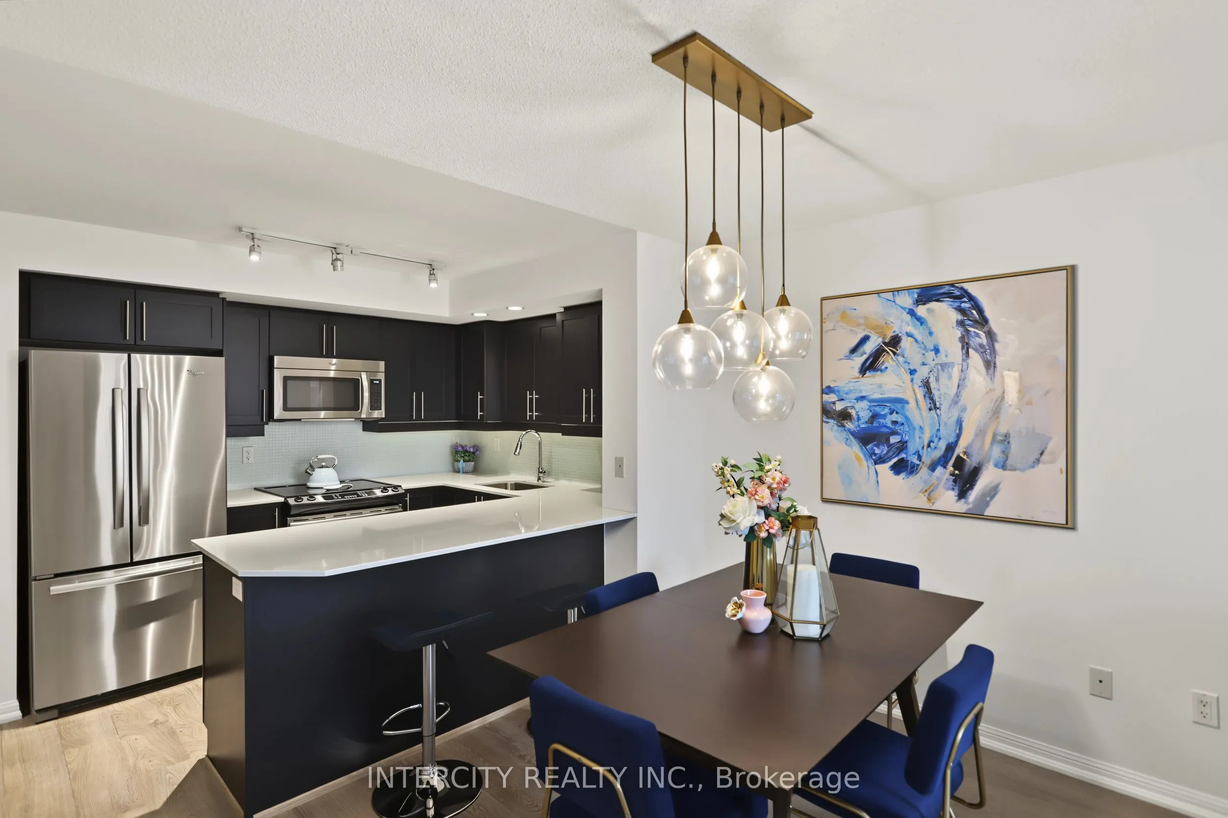 85 East Liberty Street #527