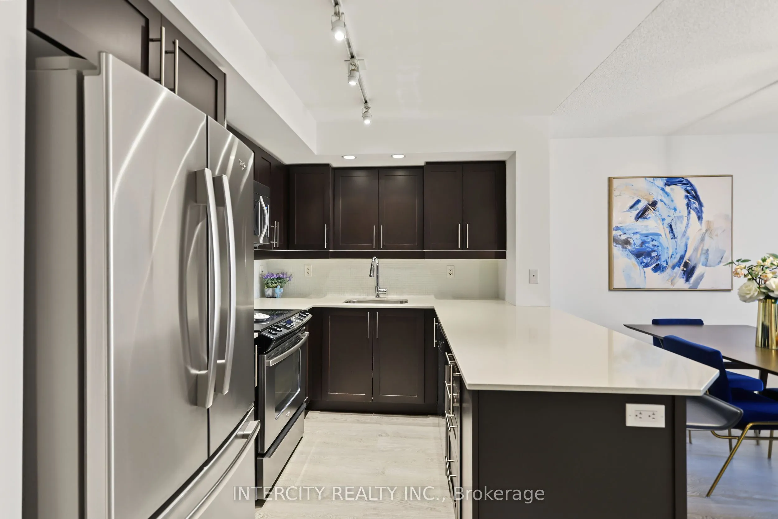 85 East Liberty Street #527