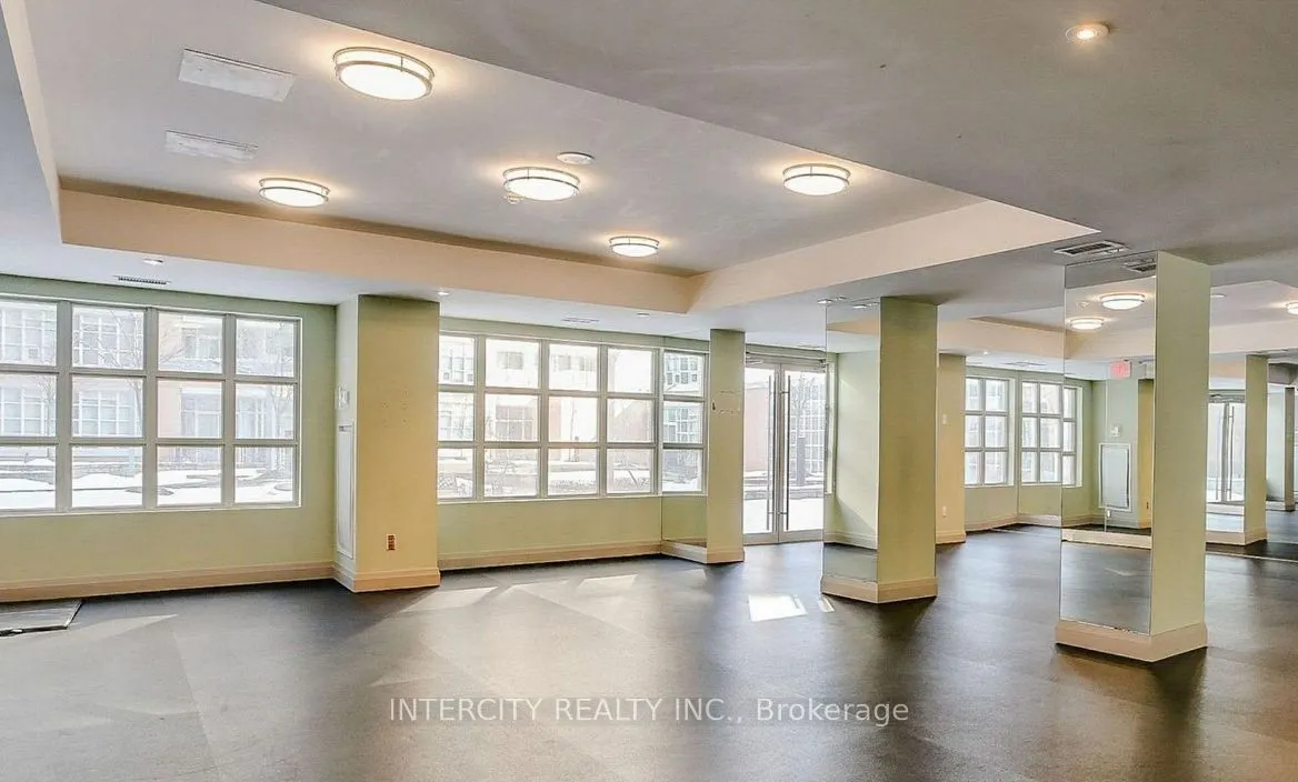 85 East Liberty Street #527