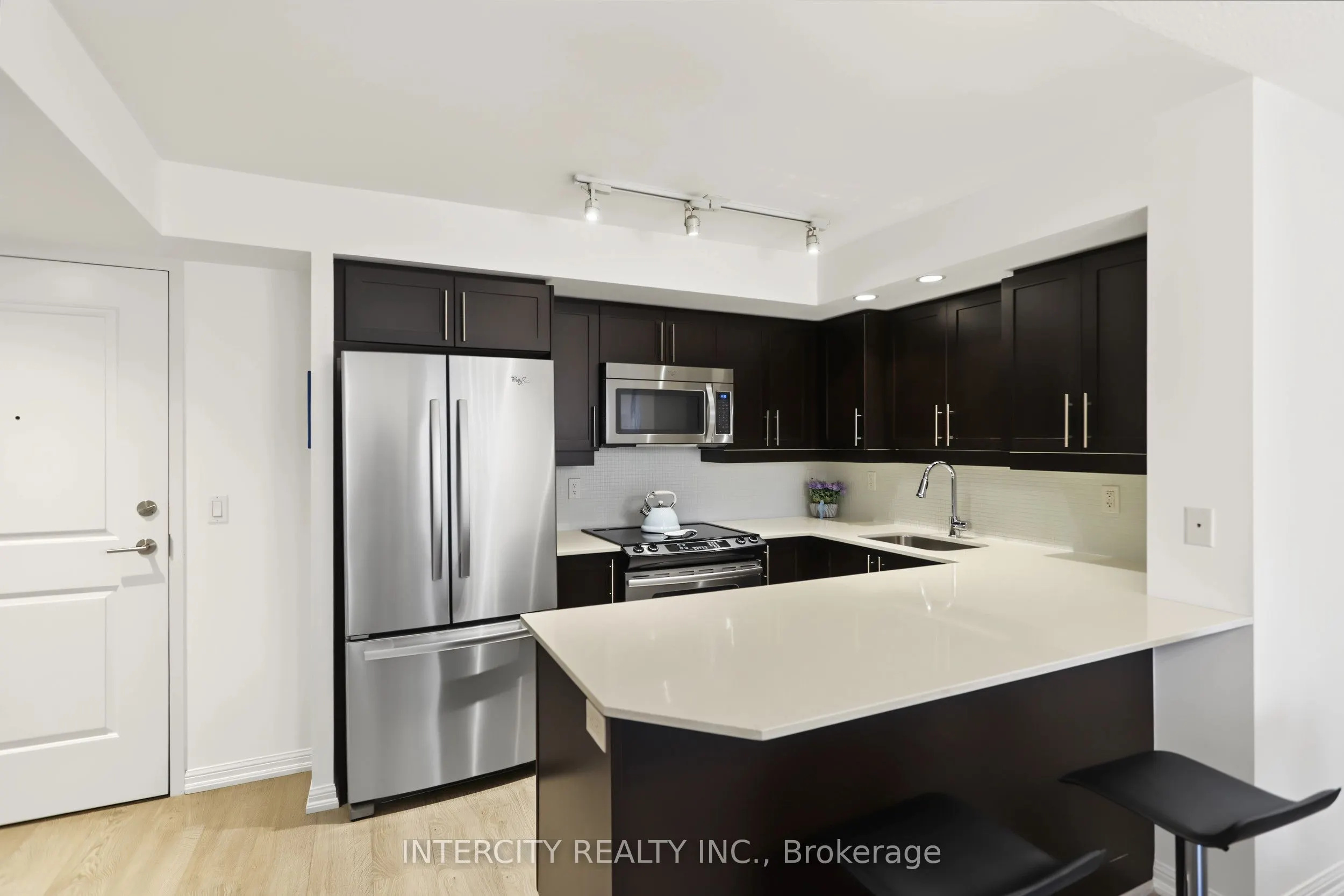 85 East Liberty Street #527