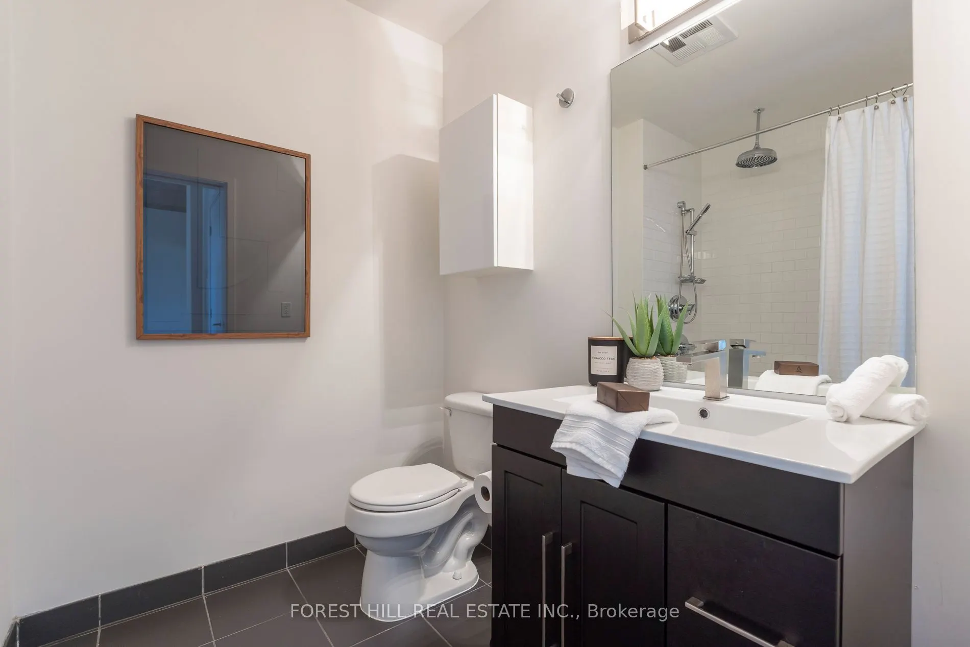 60 Bathurst Street #415